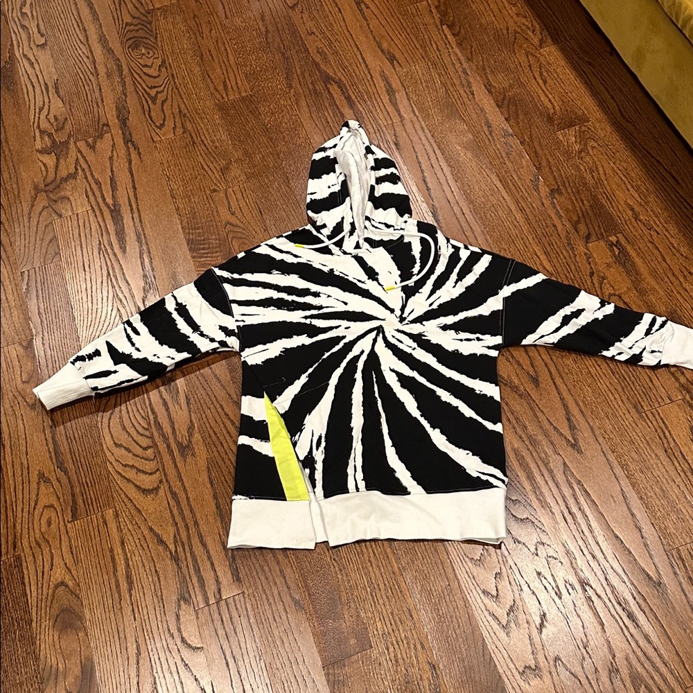 Fabletics Monochrome Patterned Hoodie NWOT XXS